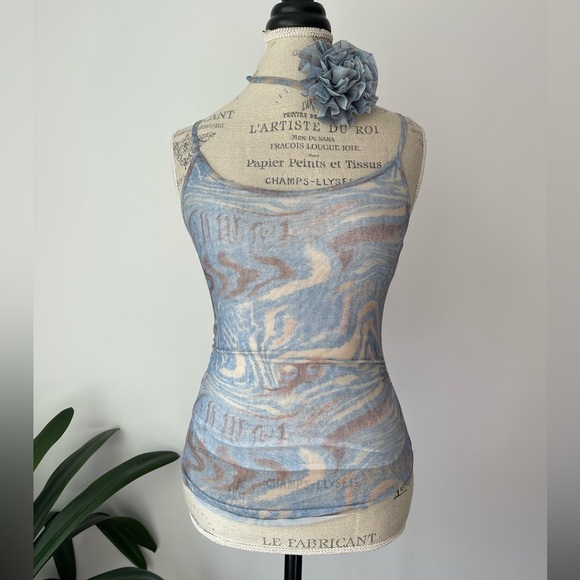 Tops - Blue mesh print camisole with the neck tie